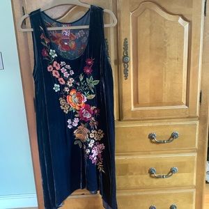 JOHNNY WAS💖🌺🌸💖 Perfect Velvet Dress Size L